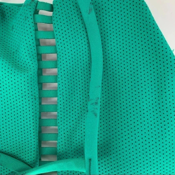 Nike Sports Bra - Picture 5 of 5